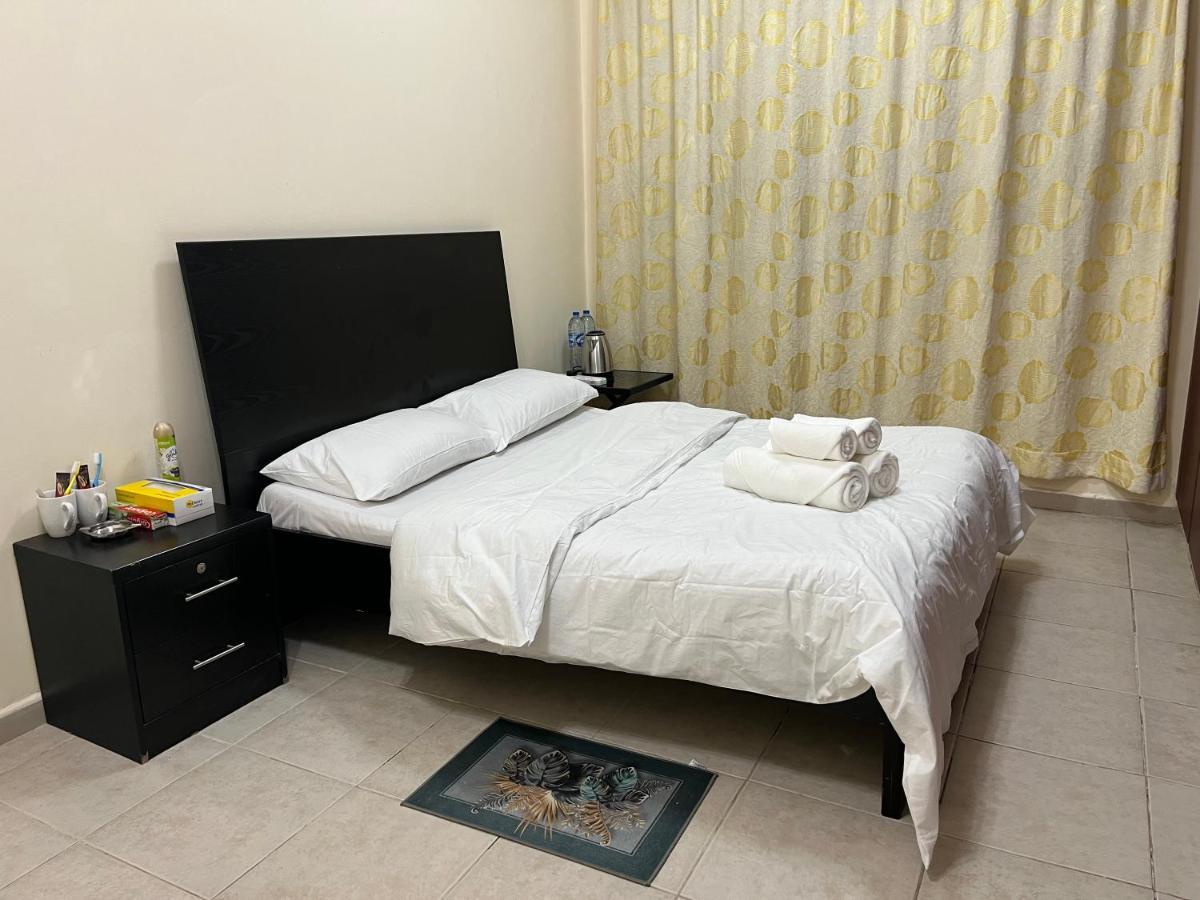Master Room Attached Bathroom 迪拜 外观 照片