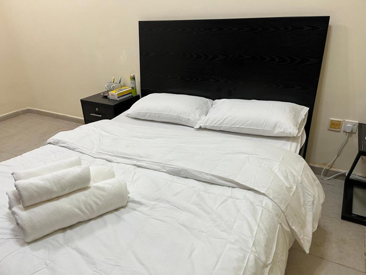 Master Room Attached Bathroom 迪拜 外观 照片
